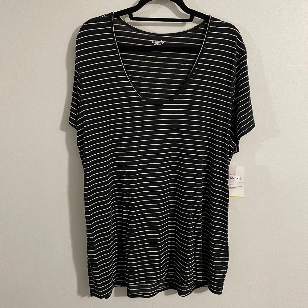 Old Navy active short sleeve shirt